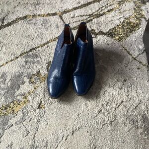 Franco Sarto navy western style boot size9